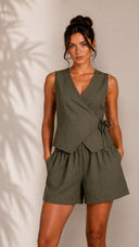 <p><em>New Arrivals</em></p>
