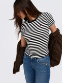 ONLVAL S/S O-NECK STRIPE TOP J RS 15380215